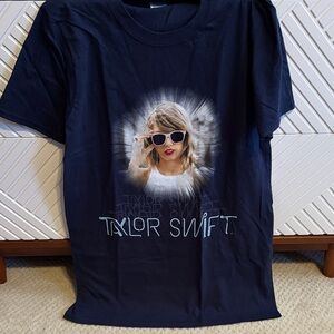 Taylor Swift 1989 World Tour tee
